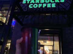 门面-星巴克(南宁民歌湖店)