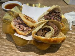 -闫家驴肉老店(华电一校店)