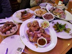 -皇冠自酿啤酒坊(中国红街5号楼店)