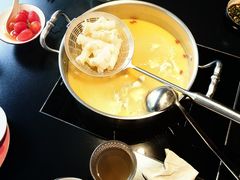 -鲜入唯煮·港式海鲜牛肉火锅(金宝街店)