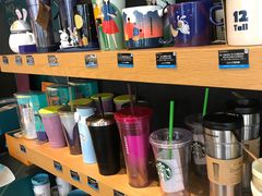 零售区-星巴克臻选(济南恒隆店)