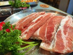 厚切黑猪五花-围炉肉舍•炭烤活鳗•丹东海鲜烤肉(步行街店)