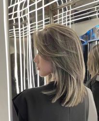 -变画·发型STUDIO