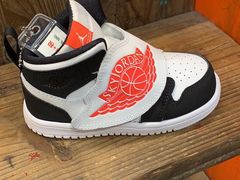 -ABC MART(心斎橋店)