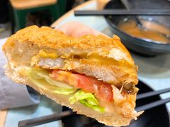 豬扒菠蘿油-华嫂冰室(尖沙咀店)