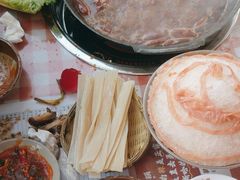 -赵美丽·重庆社区火锅·直营店(火车东站·中豪国际店)