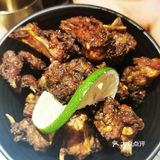 一家做了很多年烤鱼的店