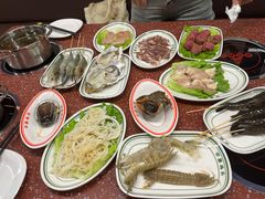 -四囍码头海鲜烧烤自助火锅(外滩南京东路悦荟广场店)