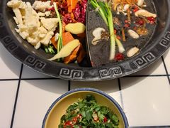 -卤校长重庆火锅(恒隆广场店)