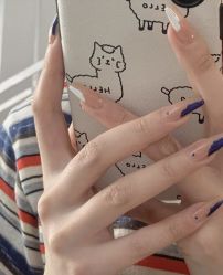 -孔雀手美甲美睫护理