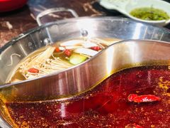 菌香鸳鸯锅-晓宇重庆火锅(赛格国际购物中心店)