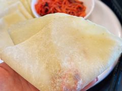 酸萝卜炒牛肉配饼-玛禄藏膳(五分店)