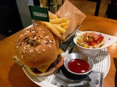 招牌经典牛肉堡-Thanks美式餐厅(汉堡咖啡店)