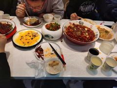 -辣小妮de川菜馆(红旗Mall店)