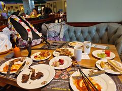 -金汉斯南美烤肉自助餐厅(中央大街黑金店)