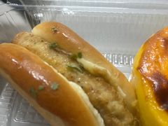 -金色麦甜糕点(面包.蛋糕.华苑店)