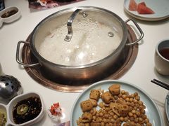 -洪氏嗨捞·猪肚鸡火锅(阳光天地店)