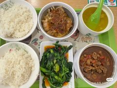 -老乡鸡(亳州路天庆大厦店)