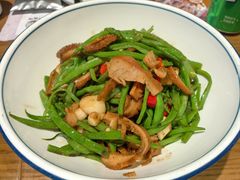 -黄泥岗·地道湖北菜(奥特莱斯店)