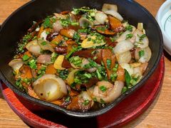 铁盘香煎黑牛肝菌-云海肴·汽锅鸡·云南菜(天山百盛优客店)