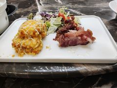 -南京悦客假日酒店