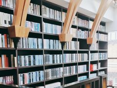 -钟书阁(松江泰晤士小镇店)