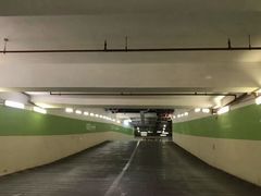 -百联中环购物广场-停车场