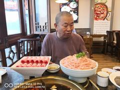 -小天鹅火锅·一线江景洪鼎旗舰店(洪崖洞店)