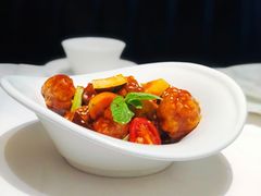 椰果菠萝咕噜肉-闻见中国海南菜(K11店)