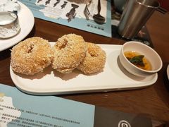 炸虾饼配泰国梅子酱-帕蓝·暹罗料理(大学路店)