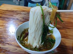 -越洋肖氏老米线(杨家坪店)