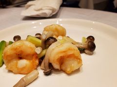 蟹味菇芦笋炒海虾球-Yan Ting 宴庭中餐厅(上海静安瑞吉酒店)