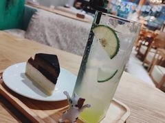 -藏猫猫咖啡主题馆(中央大道店)