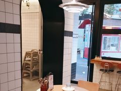-必胜客(大宁路店)