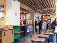 -星巴克(西藏路店)