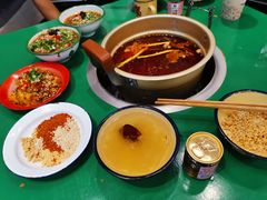 -巷子里头麻辣烫火锅串串(温江店)