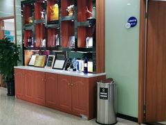 -茂菊口腔连锁(浦东南路店)