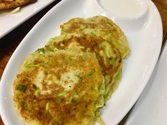 西葫芦饼配酸奶-TUK土耳其餐厅·下午茶(卢湾店)