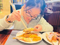 -广州万富希尔顿酒店·感趣自助餐厅·金秋蟹宴生蚝海鲜刺身