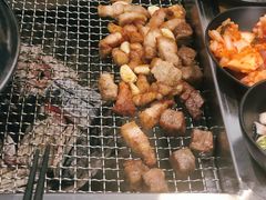 -肉甲韩国木炭烤肉(新壹街1店)