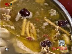 汤锅近照-云南邹记天麻火腿鸡(簇桥店)