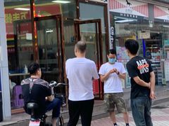 等位区-化州颜勇牛腩(深圳总店)