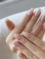 -桃色美甲沙龙