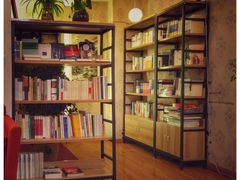 -武汉境自在書店