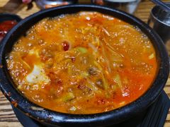辣牛肉汤-吴草鸡爪오초닭발韩食堂(融恒盈嘉中心店)