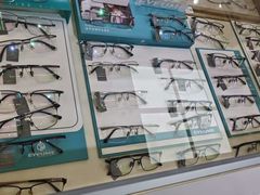 -沪睛眼镜蔡司官方授权店(金桥佳林路店)