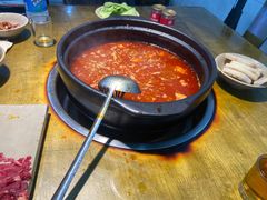 -爱妻·非遗鲜牛排火锅(川音店)