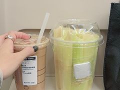 -星巴克(上海虹桥站2A检票口)