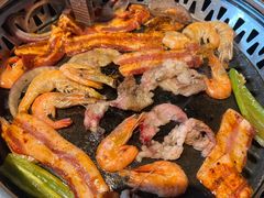 -釜御山海鲜烤肉火锅自助(新城市中心店)