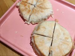 玫瑰鲜花饼-山茶云南菜(中关村店)